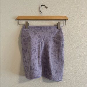 5/$55 !! 🔥 Alphalete Lavender Camo High-Rise Bike Shorts